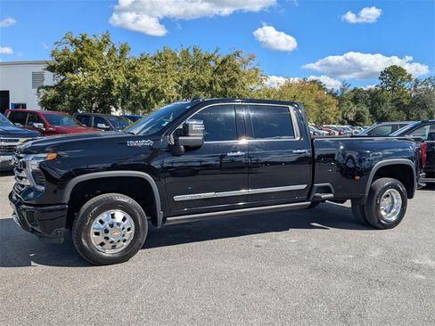 Certified 2024 Chevrolet Silverado 3500 High Country w/ High Country Premium Package image 8