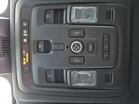 Used 2024 Chevrolet Tahoe High Country w/ Premium Package 2 image 24