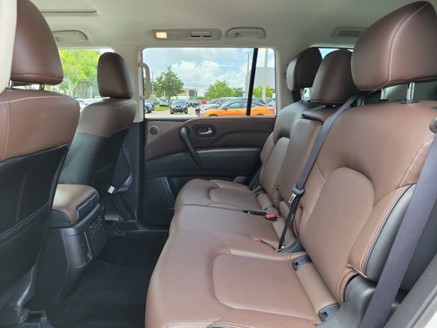 Used 2023 INFINITI QX80 Premium Select w/ Cargo Package AWD/4WD image 17