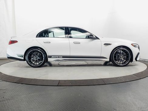 Certified 2025 Mercedes-Benz E 53 AMG e 4MATIC Sedan w/ Driver Assistance Package image 34