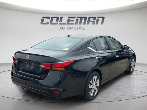 Used 2025 Nissan Altima 2.5 S image 5