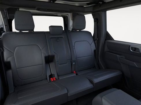 New 2025 Ford Bronco Badlands image 11