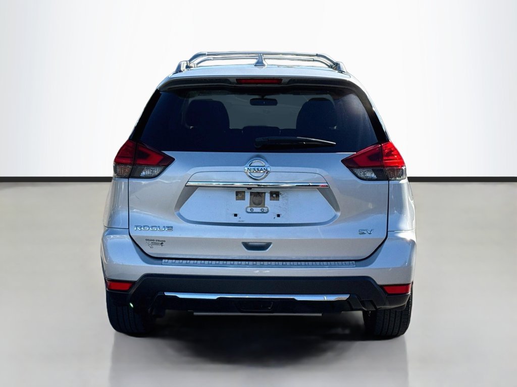 Used 2017 Nissan Rogue SV FWD image 6
