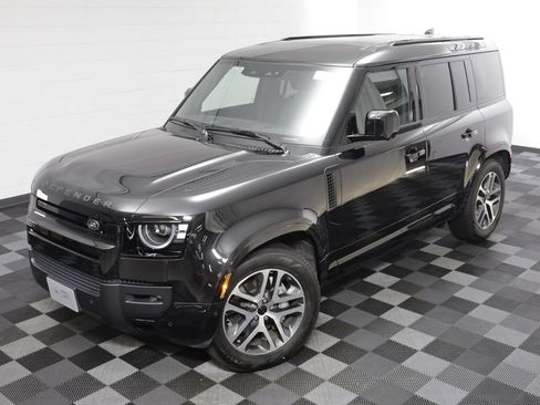 Certified 2026 Land Rover Defender 110 X-Dynamic SE AWD/4WD image 2