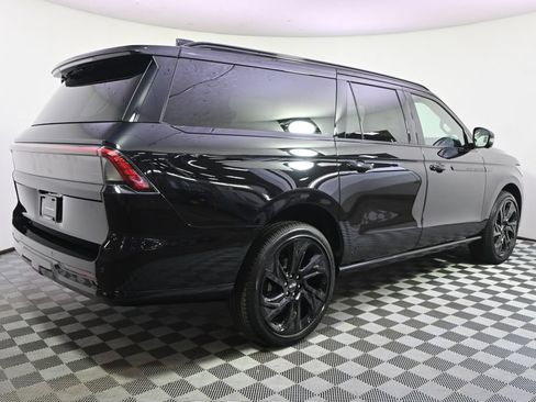 New 2027 Lincoln Navigator L Reserve w/ Jet Appearance Package AWD/4WD image 7