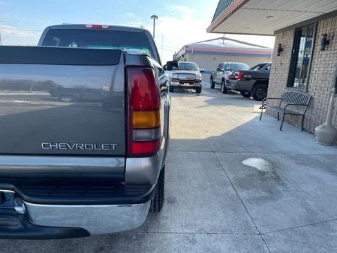 Used 2000 Chevrolet Silverado 2500 LS image 11