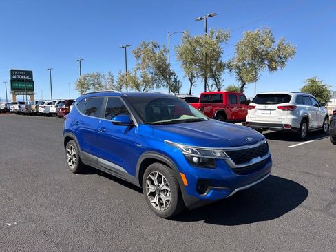 Used 2021 Kia Seltos EX AWD/4WD image 3