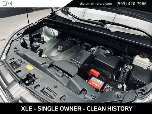 Used 2018 Toyota Highlander XLE AWD/4WD image 44