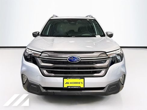 Used 2026 Subaru Forester Premium AWD/4WD image 2