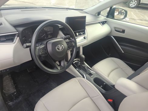 Used 2023 Toyota Corolla Cross L image 16