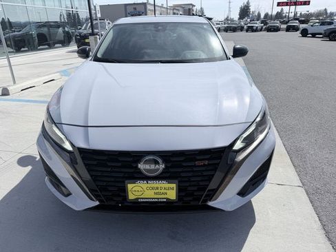 Certified 2024 Nissan Altima 2.5 SR w/ SR Premium Package image 7