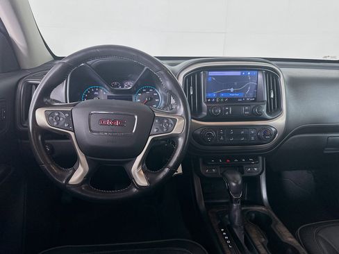 Used 2022 GMC Canyon Denali image 17