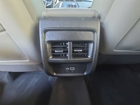 Used 2020 Cadillac XT4 Luxury FWD image 31