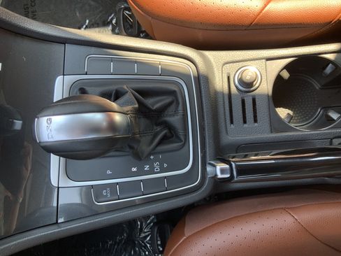 Used 2019 Volkswagen Golf Alltrack S AWD/4WD image 16