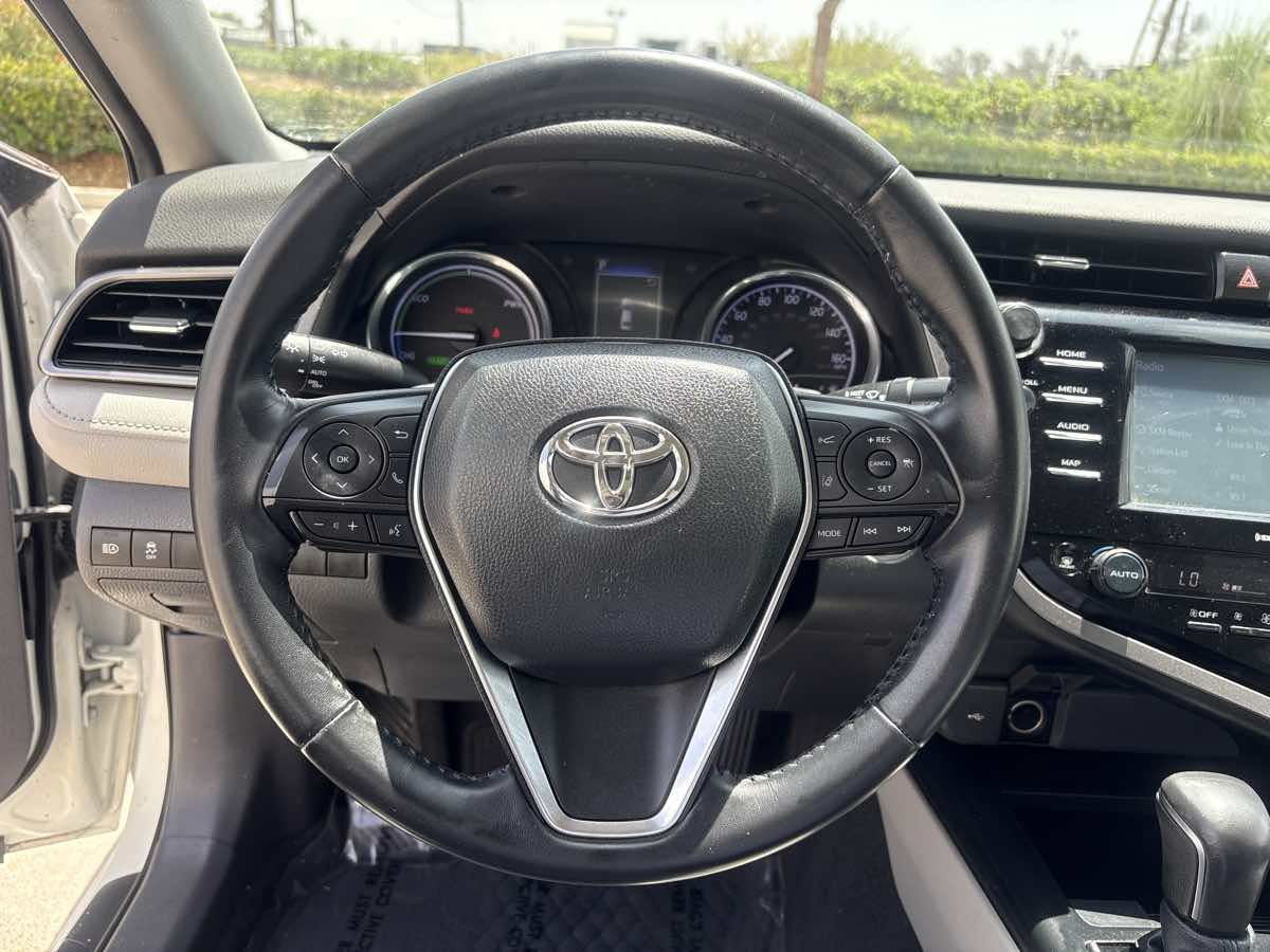 Used 2020 Toyota Camry SE w/ Carpet Mat Package FWD image 23
