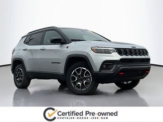 Used 2025 Jeep Compass Trailhawk w/ Trailhawk Elite Group video 1