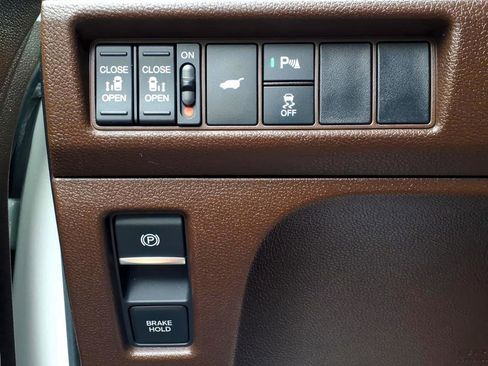 Used 2025 Honda Odyssey Elite image 24