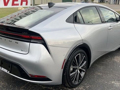 Used 2024 Toyota Prius Limited w/ Limited Premium Package image 8