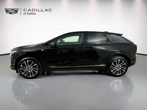 Used 2026 Cadillac Optiq Sport 2 w/ LPO, Floor Liner Package AWD/4WD image 8