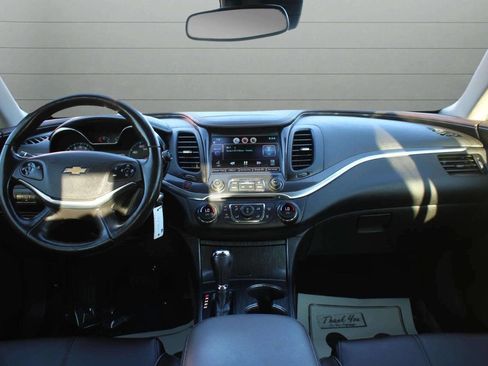 Used 2015 Chevrolet Impala LT w/ Convenience Package image 17
