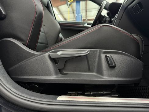 Used 2018 Volkswagen GTI 4-Door FWD image 23