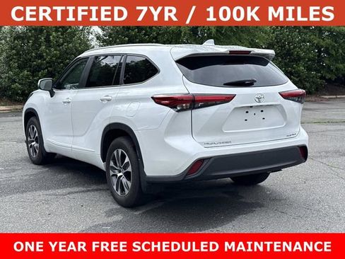 Used 2023 Toyota Highlander XLE AWD/4WD image 4