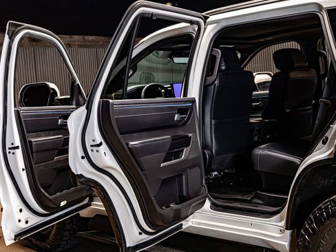 Used 2024 Toyota Sequoia Platinum image 29