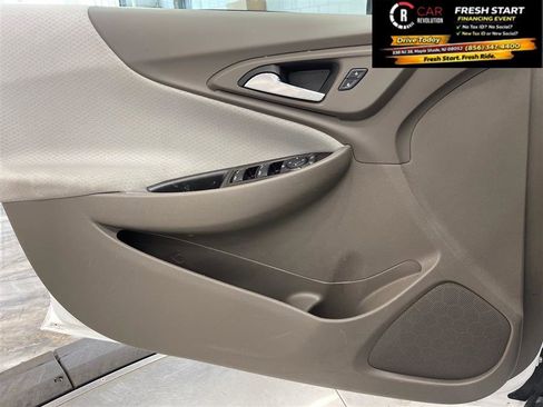 Used 2022 Chevrolet Malibu LT FWD image 32