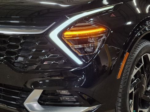 Used 2023 Kia Sportage SX image 14