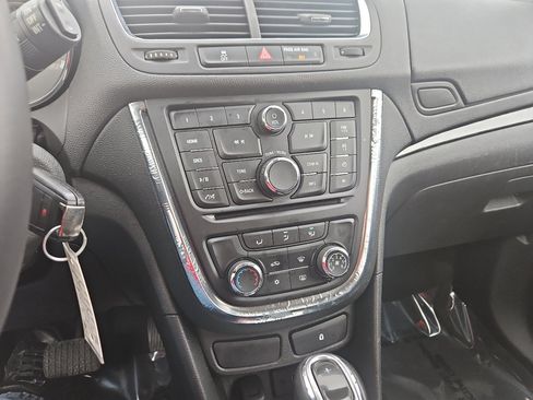 Used 2014 Buick Encore FWD image 18