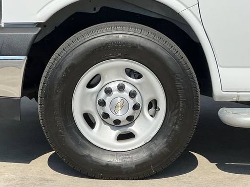 Used 2025 Chevrolet Express 2500 w/ Driver Convenience Package RWD image 34