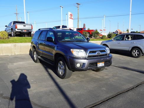 Used 2006 Toyota 4Runner SR5 image 2