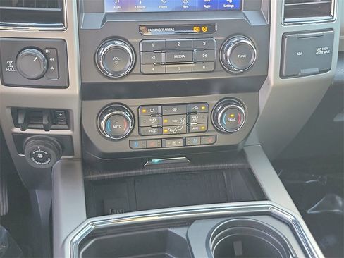 Used 2021 Ford F250 Lariat w/ Lariat Ultimate Package image 29