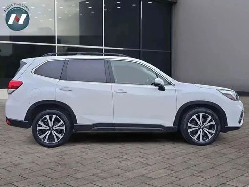 Used 2021 Subaru Forester Limited image 6