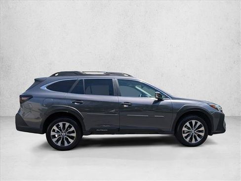 Used 2025 Subaru Outback Limited XT AWD/4WD image 4