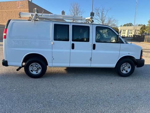Used 2013 Chevrolet Express 2500 image 34