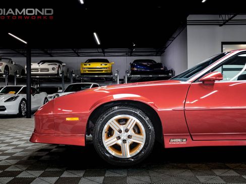 Used 1989 Chevrolet Camaro IROC-Z RWD image 10