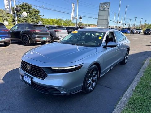 Used 2023 Honda Accord EX image 3