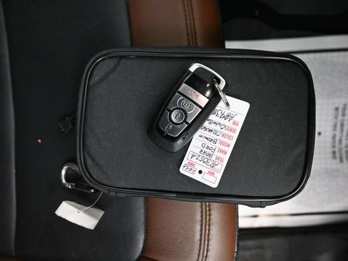 Used 2022 Ford Bronco Outer Banks w/ Sasquatch Package AWD/4WD image 10