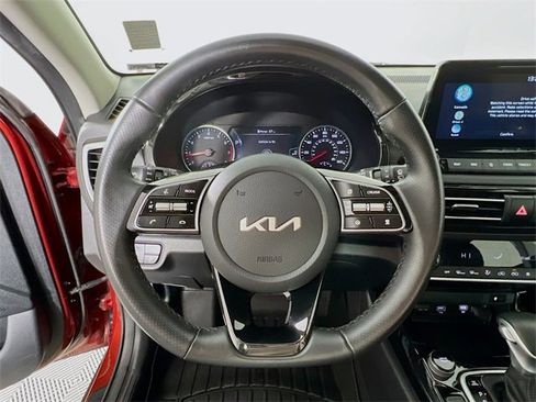 Used 2022 Kia Seltos SX image 12