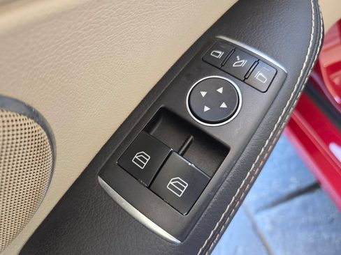 Used 2020 Mercedes-Benz SLC 300 image 30