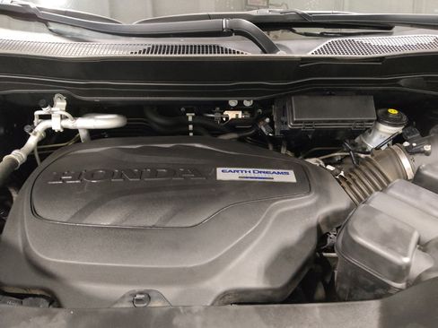 Used 2018 Honda Pilot Touring image 30