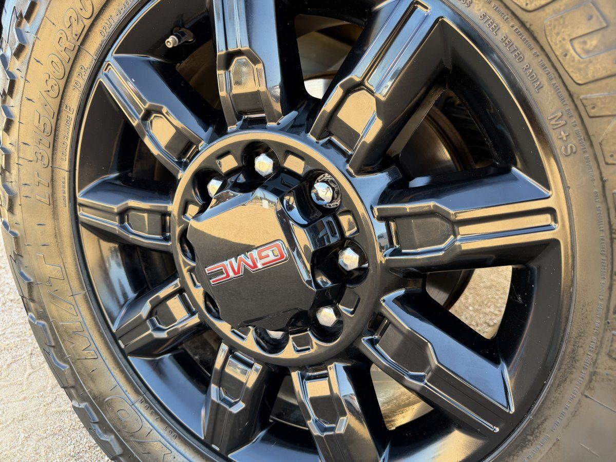Used 2024 GMC Sierra 2500 AT4 w/ AT4 Premium Plus Package AWD/4WD image 15