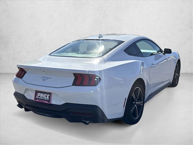 Used 2025 Ford Mustang Coupe RWD image 5