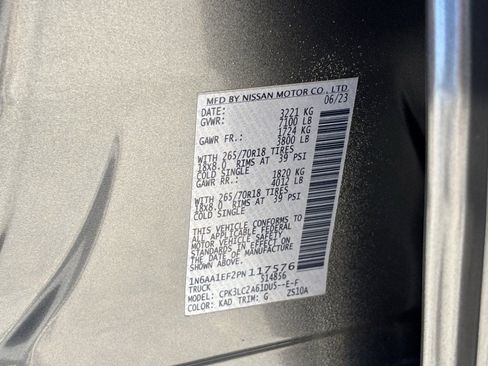 Used 2023 Nissan Titan SV w/ SV Convenience Package RWD image 34