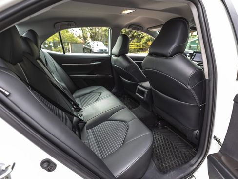 Used 2024 Toyota Camry SE image 29