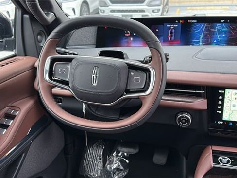 New 2025 Lincoln Navigator L Reserve image 20