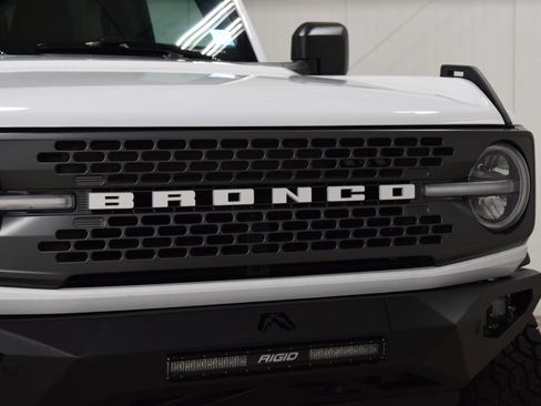 Used 2024 Ford Bronco Badlands AWD/4WD image 9