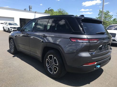 Used 2022 Jeep Grand Cherokee Trailhawk AWD/4WD image 3