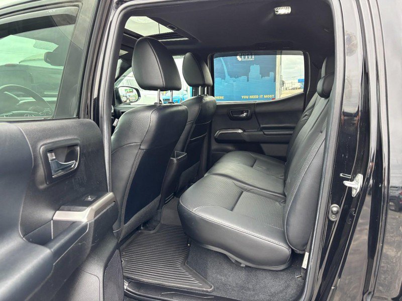 Used 2022 Toyota Tacoma Limited AWD/4WD image 13